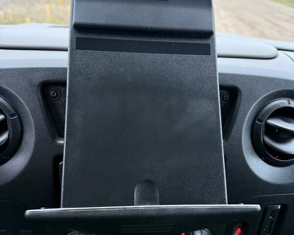 Белый Рено Мастер, объемом двигателя 2.3 л и пробегом 290 тыс. км за 17799 $, фото 30 на Automoto.ua