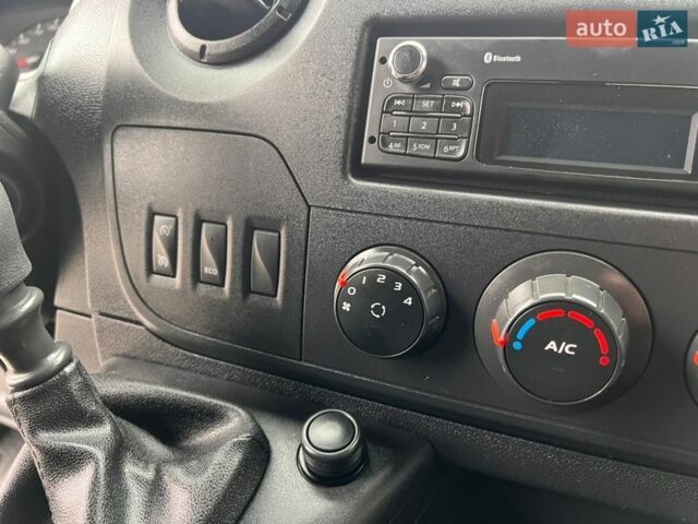 Белый Рено Мастер, объемом двигателя 2.3 л и пробегом 218 тыс. км за 16500 $, фото 55 на Automoto.ua