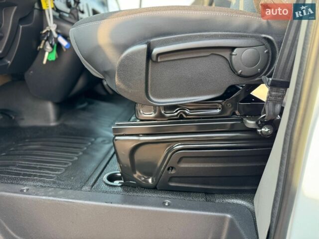 Белый Рено Мастер, объемом двигателя 2.3 л и пробегом 128 тыс. км за 23500 $, фото 65 на Automoto.ua
