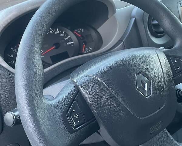 Белый Рено Мастер, объемом двигателя 2.3 л и пробегом 290 тыс. км за 15300 $, фото 23 на Automoto.ua