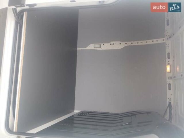 Білий Рено Мастєр, об'ємом двигуна 2.3 л та пробігом 204 тис. км за 17300 $, фото 21 на Automoto.ua