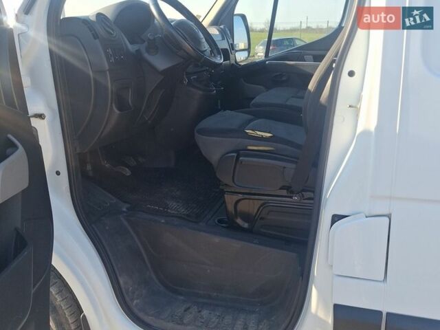 Білий Рено Мастєр, об'ємом двигуна 2.3 л та пробігом 338 тис. км за 8300 $, фото 17 на Automoto.ua