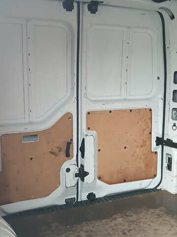 Белый Рено Мастер, объемом двигателя 2.3 л и пробегом 162 тыс. км за 12000 $, фото 7 на Automoto.ua