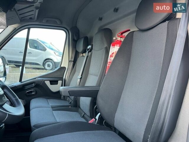 Белый Рено Мастер, объемом двигателя 2.3 л и пробегом 250 тыс. км за 17800 $, фото 22 на Automoto.ua