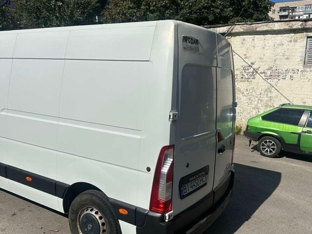 Белый Рено Мастер, объемом двигателя 2.3 л и пробегом 330 тыс. км за 16000 $, фото 3 на Automoto.ua