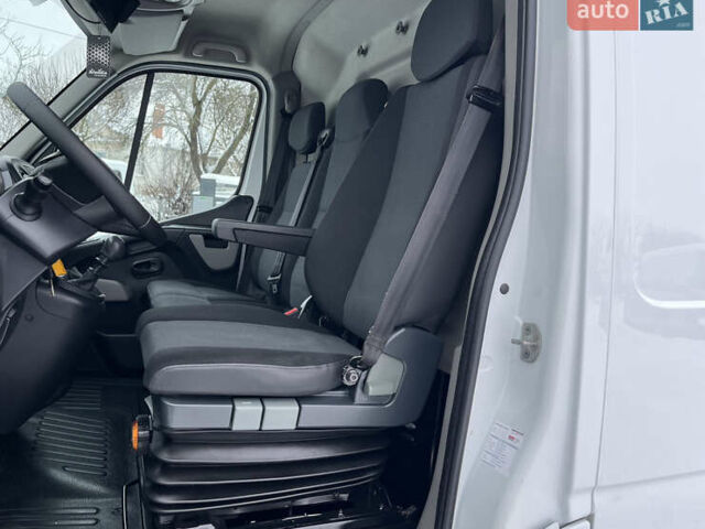 Белый Рено Мастер, объемом двигателя 2.3 л и пробегом 250 тыс. км за 17900 $, фото 26 на Automoto.ua