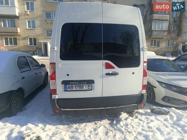 Белый Рено Мастер, объемом двигателя 6.9 л и пробегом 290 тыс. км за 11000 $, фото 3 на Automoto.ua
