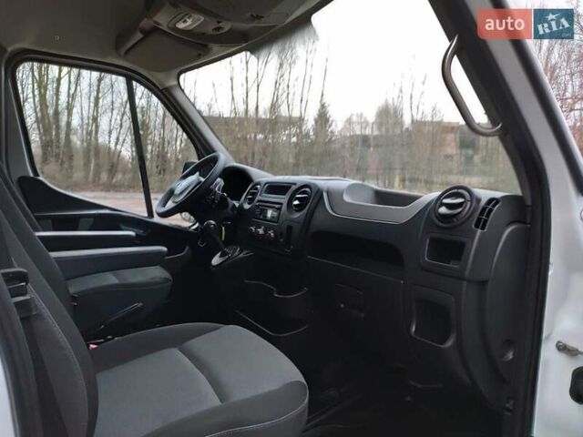 Білий Рено Мастєр, об'ємом двигуна 2.3 л та пробігом 212 тис. км за 14350 $, фото 18 на Automoto.ua