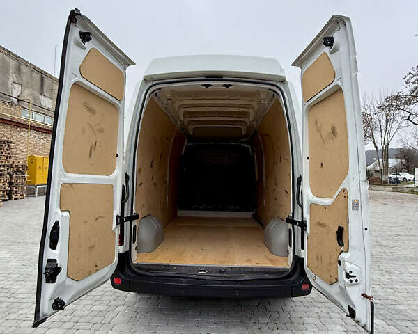 Белый Рено Мастер, объемом двигателя 2.3 л и пробегом 273 тыс. км за 14000 $, фото 17 на Automoto.ua