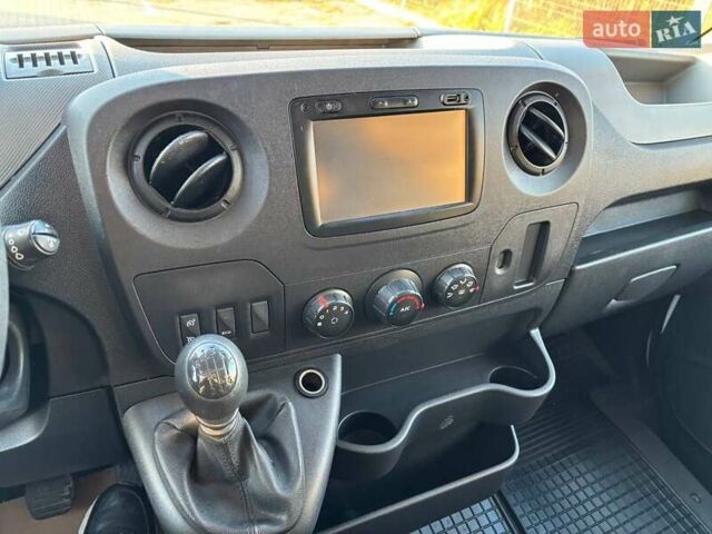 Белый Рено Мастер, объемом двигателя 2.3 л и пробегом 293 тыс. км за 14800 $, фото 11 на Automoto.ua