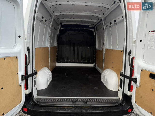 Білий Рено Мастєр, об'ємом двигуна 2.3 л та пробігом 2 тис. км за 16800 $, фото 10 на Automoto.ua