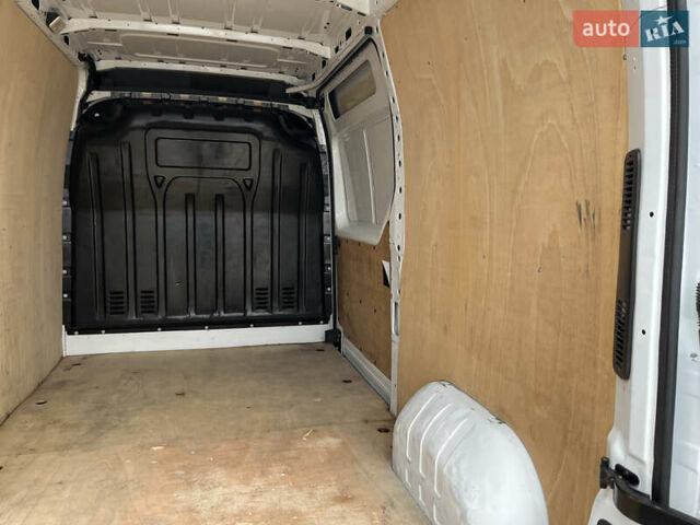 Белый Рено Мастер, объемом двигателя 2.3 л и пробегом 280 тыс. км за 15300 $, фото 46 на Automoto.ua