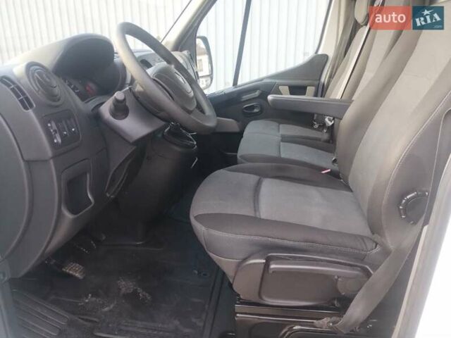 Белый Рено Мастер, объемом двигателя 2.3 л и пробегом 293 тыс. км за 14500 $, фото 11 на Automoto.ua
