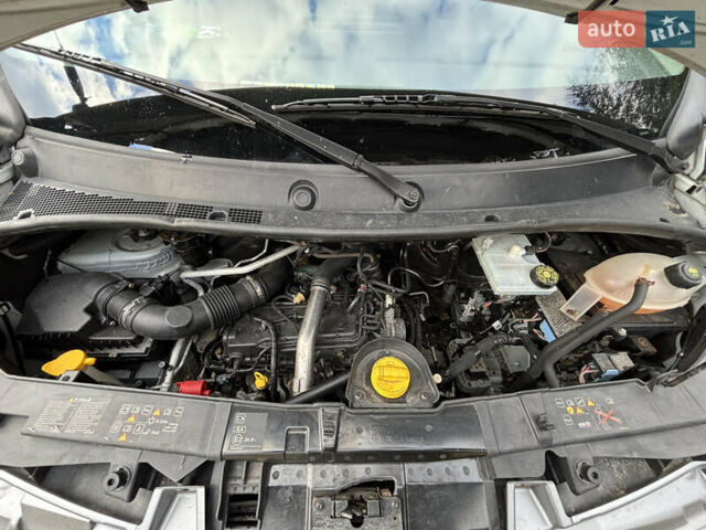 Білий Рено Мастєр, об'ємом двигуна 2.3 л та пробігом 490 тис. км за 14499 $, фото 30 на Automoto.ua