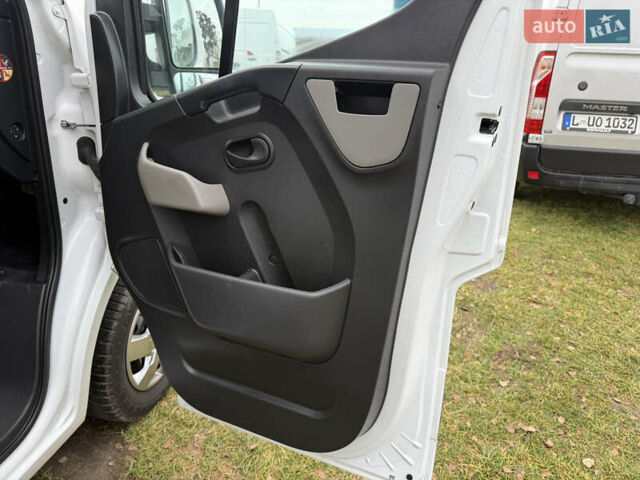 Білий Рено Мастєр, об'ємом двигуна 2.3 л та пробігом 200 тис. км за 19500 $, фото 8 на Automoto.ua