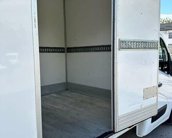 Білий Рено Мастєр, об'ємом двигуна 2.3 л та пробігом 260 тис. км за 19200 $, фото 20 на Automoto.ua