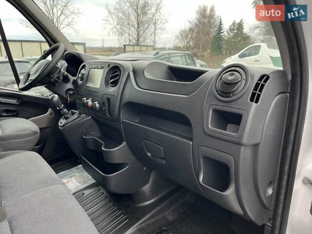 Белый Рено Мастер, объемом двигателя 2.3 л и пробегом 280 тыс. км за 15300 $, фото 22 на Automoto.ua