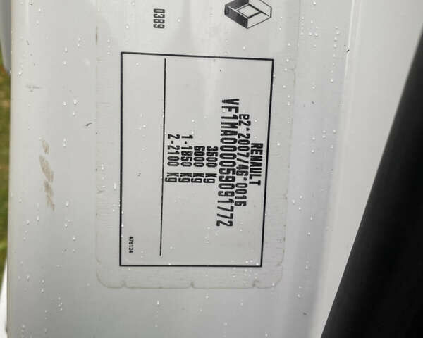 Белый Рено Мастер, объемом двигателя 2.3 л и пробегом 180 тыс. км за 17500 $, фото 24 на Automoto.ua