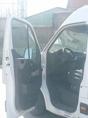 Белый Рено Мастер, объемом двигателя 2.3 л и пробегом 424 тыс. км за 16000 $, фото 8 на Automoto.ua