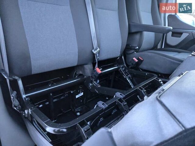 Белый Рено Мастер, объемом двигателя 2.3 л и пробегом 213 тыс. км за 17950 $, фото 42 на Automoto.ua