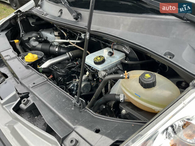 Белый Рено Мастер, объемом двигателя 2.3 л и пробегом 280 тыс. км за 15300 $, фото 37 на Automoto.ua