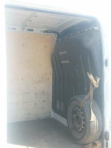 Белый Рено Мастер, объемом двигателя 2.3 л и пробегом 424 тыс. км за 16000 $, фото 11 на Automoto.ua