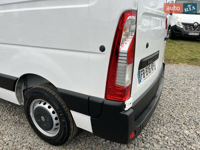 Белый Рено Мастер, объемом двигателя 2.3 л и пробегом 280 тыс. км за 15300 $, фото 50 на Automoto.ua