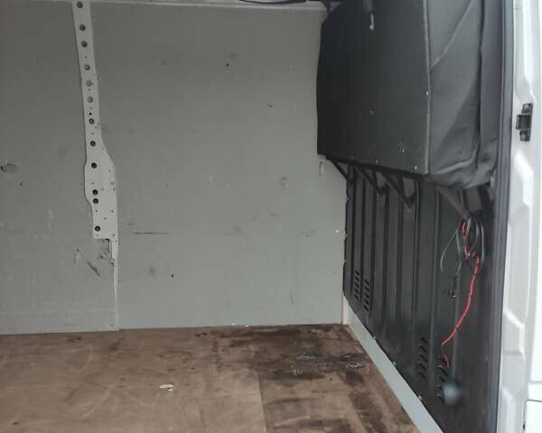 Белый Рено Мастер, объемом двигателя 2.3 л и пробегом 230 тыс. км за 18500 $, фото 6 на Automoto.ua