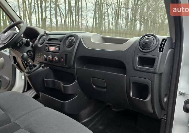 Білий Рено Мастєр, об'ємом двигуна 2.3 л та пробігом 177 тис. км за 16800 $, фото 18 на Automoto.ua