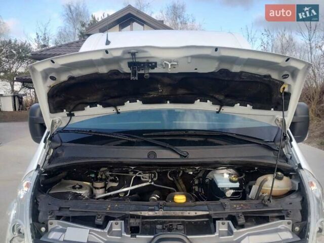 Белый Рено Мастер, объемом двигателя 2.3 л и пробегом 293 тыс. км за 14500 $, фото 29 на Automoto.ua