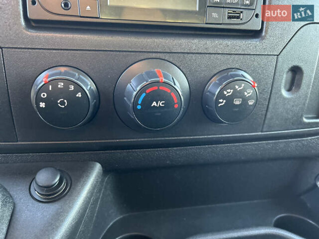 Белый Рено Мастер, объемом двигателя 2.3 л и пробегом 170 тыс. км за 17850 $, фото 42 на Automoto.ua