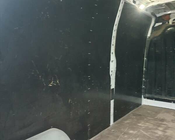 Білий Рено Мастєр, об'ємом двигуна 2.3 л та пробігом 326 тис. км за 14200 $, фото 8 на Automoto.ua