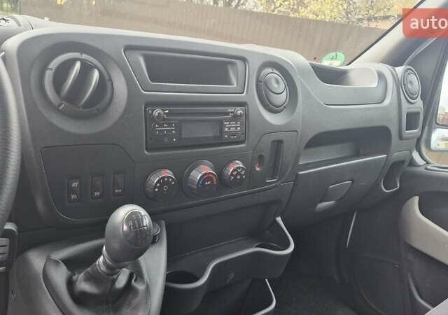 Белый Рено Мастер, объемом двигателя 0 л и пробегом 263 тыс. км за 15500 $, фото 20 на Automoto.ua