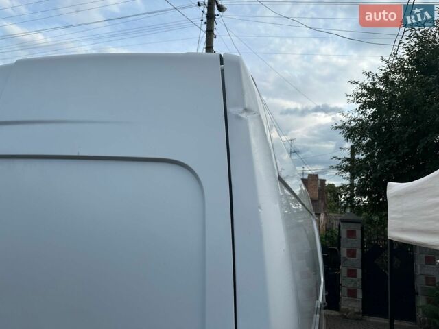 Белый Рено Мастер, объемом двигателя 2.3 л и пробегом 260 тыс. км за 18000 $, фото 4 на Automoto.ua