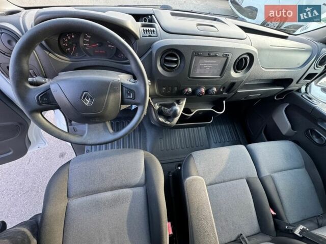 Белый Рено Мастер, объемом двигателя 2.3 л и пробегом 213 тыс. км за 22300 $, фото 17 на Automoto.ua