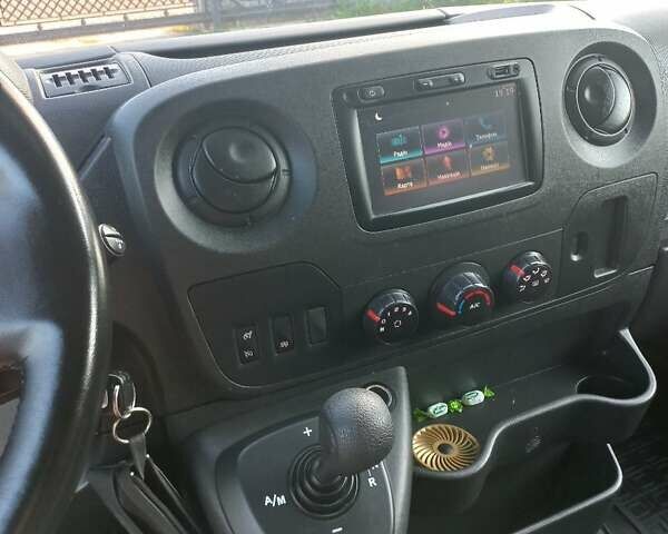 Белый Рено Мастер, объемом двигателя 2.3 л и пробегом 233 тыс. км за 16800 $, фото 23 на Automoto.ua