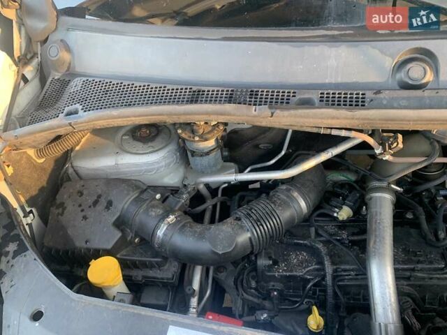 Білий Рено Мастєр, об'ємом двигуна 2.3 л та пробігом 253 тис. км за 16200 $, фото 19 на Automoto.ua