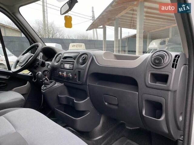Белый Рено Мастер, объемом двигателя 2.3 л и пробегом 162 тыс. км за 18300 $, фото 38 на Automoto.ua