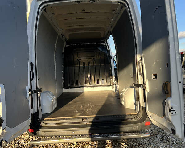 Білий Рено Мастєр, об'ємом двигуна 2.3 л та пробігом 280 тис. км за 18250 $, фото 16 на Automoto.ua