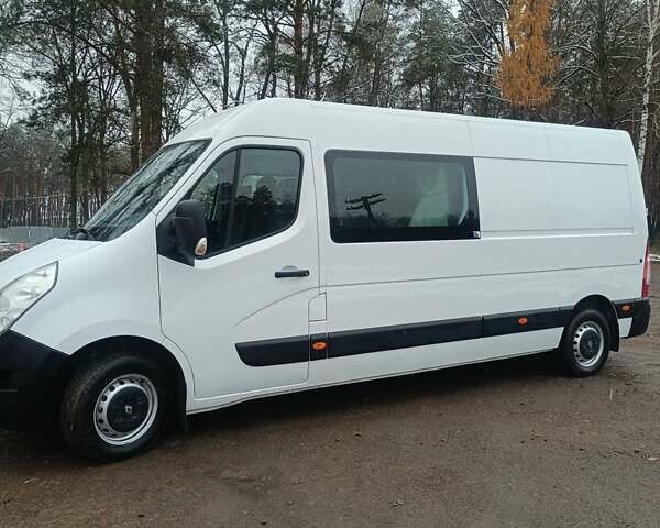 Белый Рено Мастер, объемом двигателя 2.3 л и пробегом 255 тыс. км за 19300 $, фото 2 на Automoto.ua