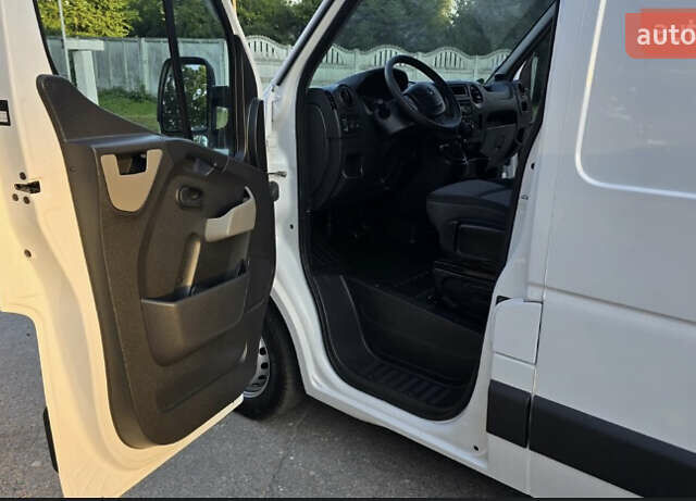 Білий Рено Мастєр, об'ємом двигуна 2.3 л та пробігом 187 тис. км за 17800 $, фото 4 на Automoto.ua