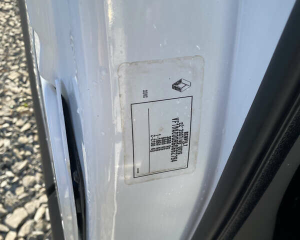 Білий Рено Мастєр, об'ємом двигуна 2.3 л та пробігом 196 тис. км за 16900 $, фото 20 на Automoto.ua