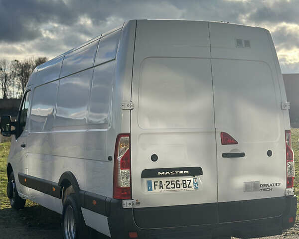 Білий Рено Мастєр, об'ємом двигуна 2.3 л та пробігом 157 тис. км за 19400 $, фото 1 на Automoto.ua