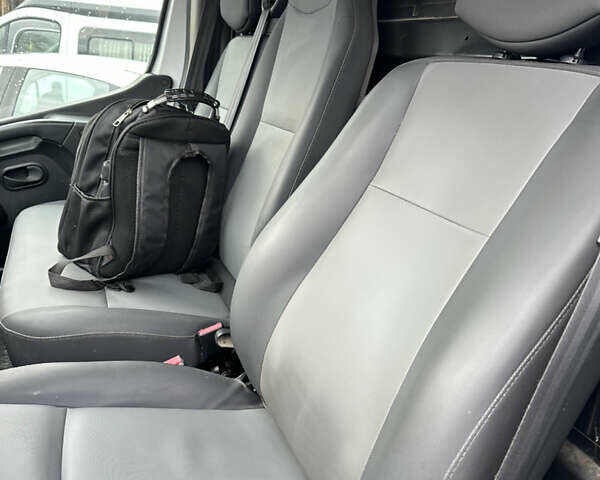 Білий Рено Мастєр, об'ємом двигуна 2.3 л та пробігом 214 тис. км за 17200 $, фото 3 на Automoto.ua