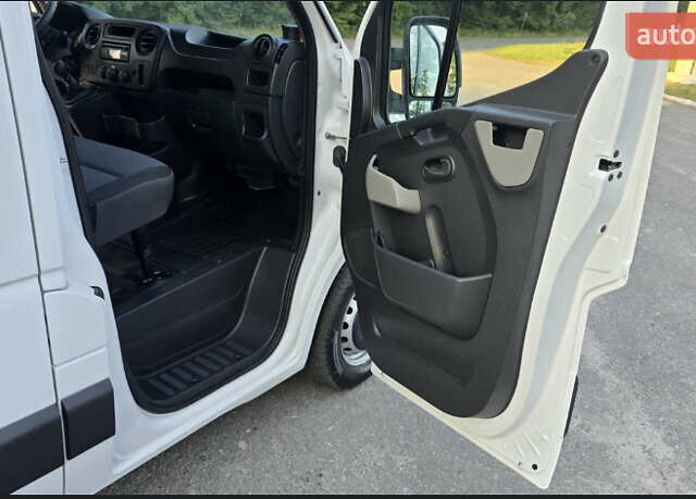 Білий Рено Мастєр, об'ємом двигуна 2.3 л та пробігом 187 тис. км за 17800 $, фото 18 на Automoto.ua