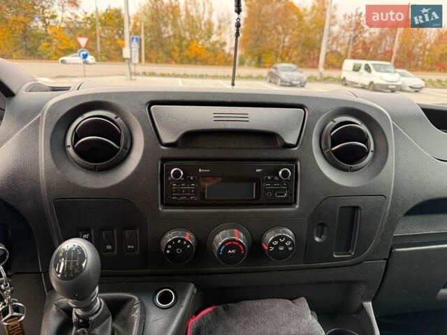 Белый Рено Мастер, объемом двигателя 2.3 л и пробегом 440 тыс. км за 20000 $, фото 26 на Automoto.ua
