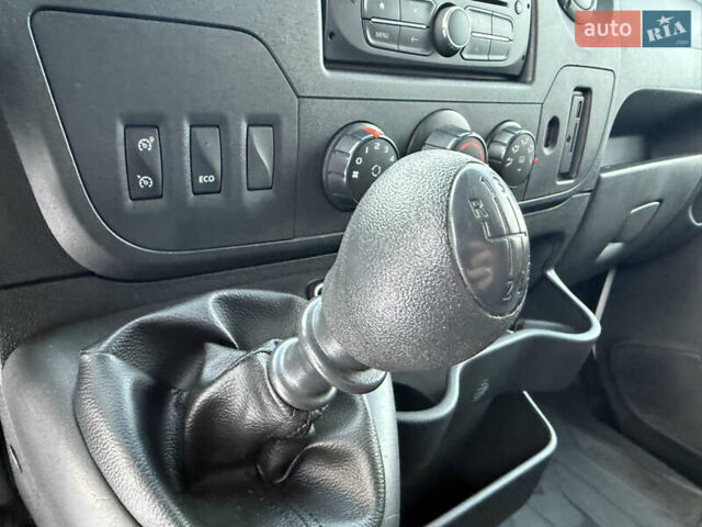 Білий Рено Мастєр, об'ємом двигуна 0 л та пробігом 232 тис. км за 20700 $, фото 31 на Automoto.ua