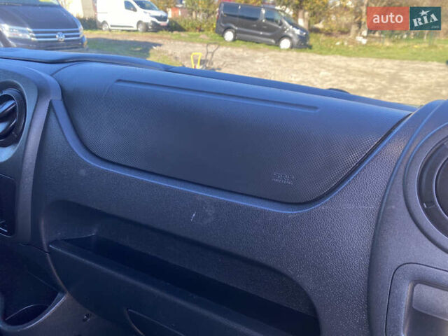 Білий Рено Мастєр, об'ємом двигуна 2.3 л та пробігом 196 тис. км за 16900 $, фото 18 на Automoto.ua