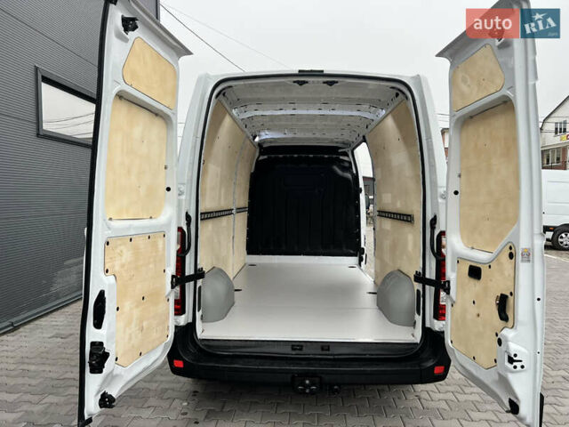 Белый Рено Мастер, объемом двигателя 2.3 л и пробегом 195 тыс. км за 17400 $, фото 13 на Automoto.ua