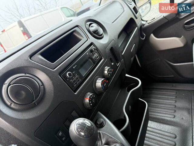 Білий Рено Мастєр, об'ємом двигуна 2.3 л та пробігом 2 тис. км за 16800 $, фото 20 на Automoto.ua